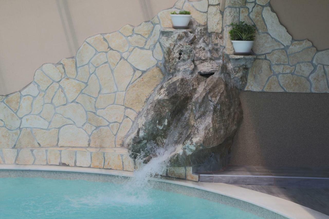 Villa Meri Rijeka Ngoại thất bức ảnh