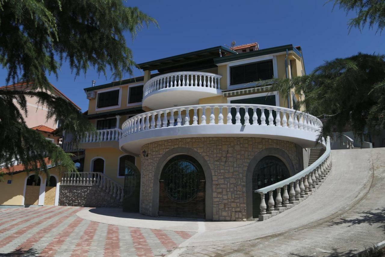 Villa Meri Rijeka Ngoại thất bức ảnh