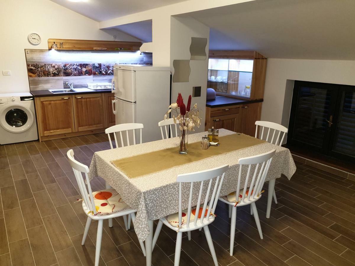 Villa Meri Rijeka Ngoại thất bức ảnh